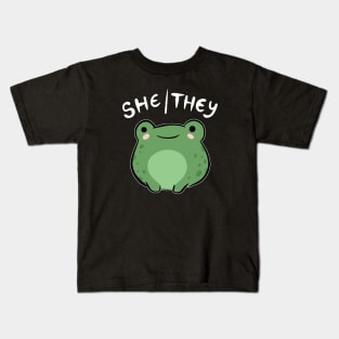 She/They Pronoun Frog: A Cute Ode to Nonbinary and Genderqueer Pride - A Kawaii Journey into the World of Neopronouns Kids T-Shirt